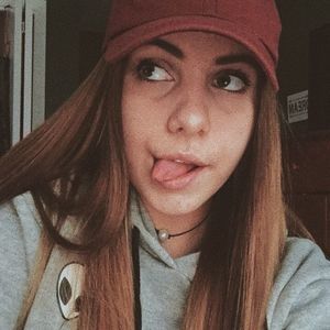 Meet your Posher, Fatima